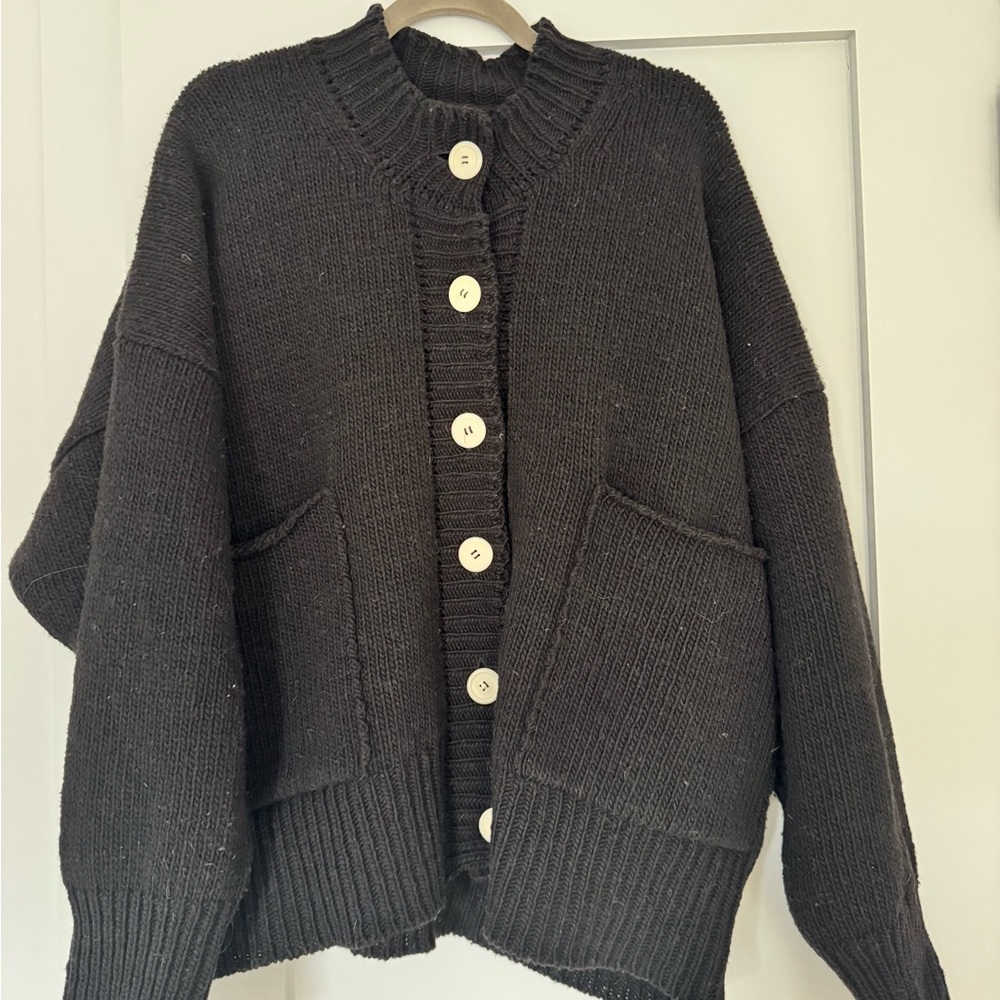 Babaa Black no. 11 Button-Up Cardigan